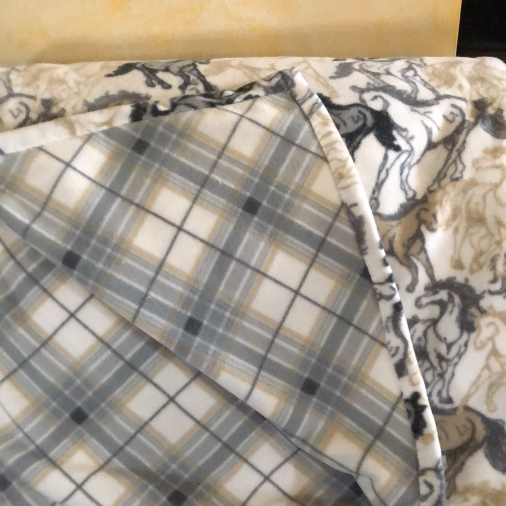 Horse lovers fleece throw - Picture 3 of 4